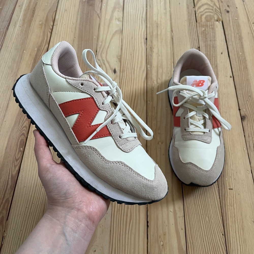 New Balance 237 Sneakers Cream Beige Coral Red Retro Running Shoe Youth 6 Casual